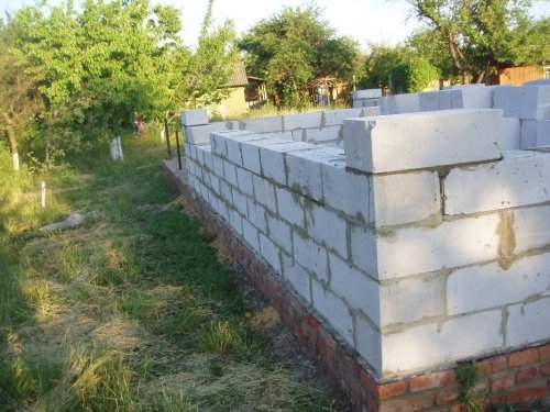 Як класти піноблок на клей? Поради від будівельників. Будуємо своїми руками: як класти піноблоки правильно.